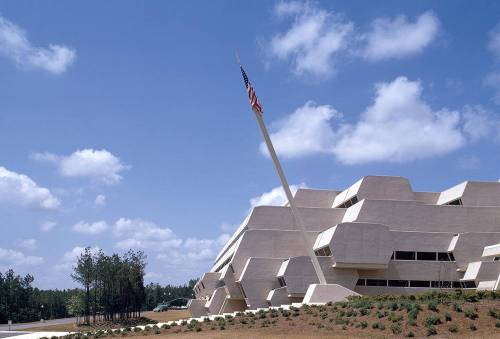 bauzeitgeist:Burroughs Wellcome Headquarters, Triangle Research Park, North Carolina. Paul Rudolph, 