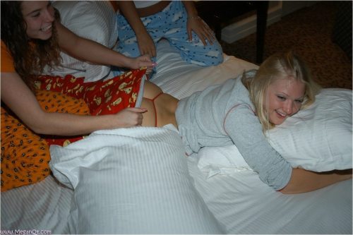 DRUNK SEXY GIRLS
