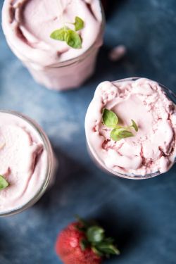 intensefoodcravings:Strawberry Rosehip Frozen