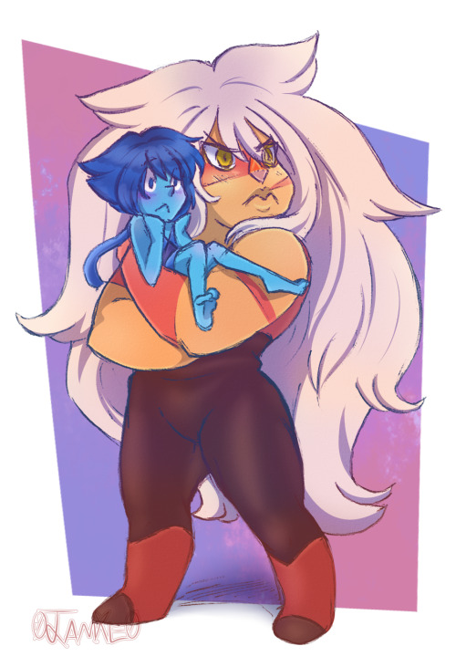 queen-of-delight: Jasper and Lapis… ¡AGAIN! I love them so much &gt;///&lt