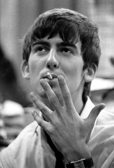 hand-fetish:  George Harrison