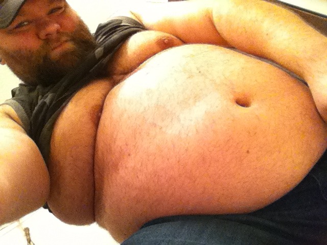 tubbyxjock:  Damn I’m getting FAT!!
