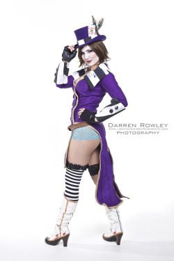 hotcosplaychicks:  Mad Moxxi Borderlands