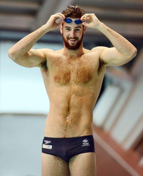 sexynekkidmen:  brcrazyforginger:  Wow!   Hot or not?  If you enjoy guys like this, follow SexyNekkidMen to get some every day. And don’t forget to check out the NSFW archive.  Thanks!!! 