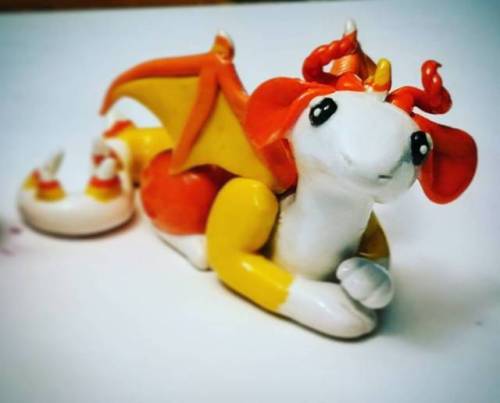 Two of 2 #dragons done tonight. It&rsquo;s a #candycorn #dragon #clay #polymerclay #artsandcrafts #c