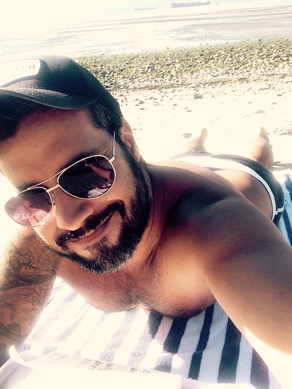 jockocub:  I got tagged on the 6 selfie challenge by mc-mt and russtifer. I tag no