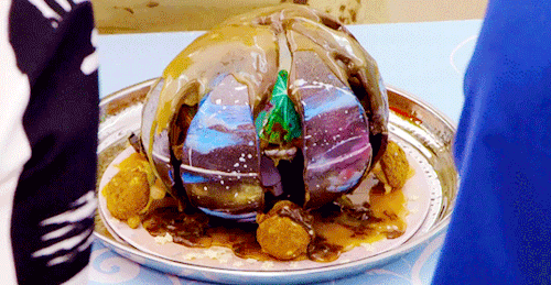 aureovitta:The Great British Bake Off: Kim-Joy’s Dessert Week showstopper (9x04)