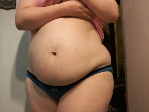 Sex bigcutielily:  bigcutielily:Big belly shots pictures