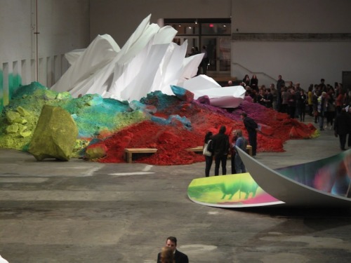 therhumboogie: By Katharina Grosse, these huge, beautiful sculptural installations utilise their env