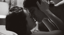 lucashurtadoo:  kissing