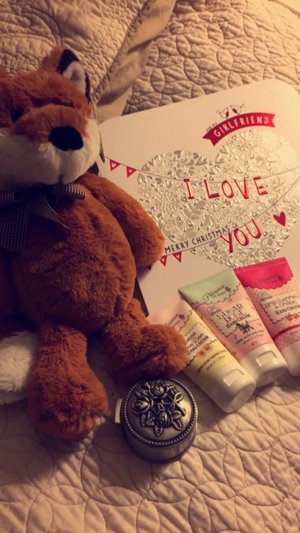 yesterday was gf christmas! skyped w my gf and opened the presents they sent me  so nice to share th