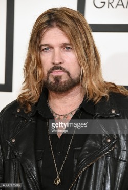 notjackwhite:johnthreecontinents:billy ray cyrus has given up entirely  i thought this was a game of thrones character   Lmfao