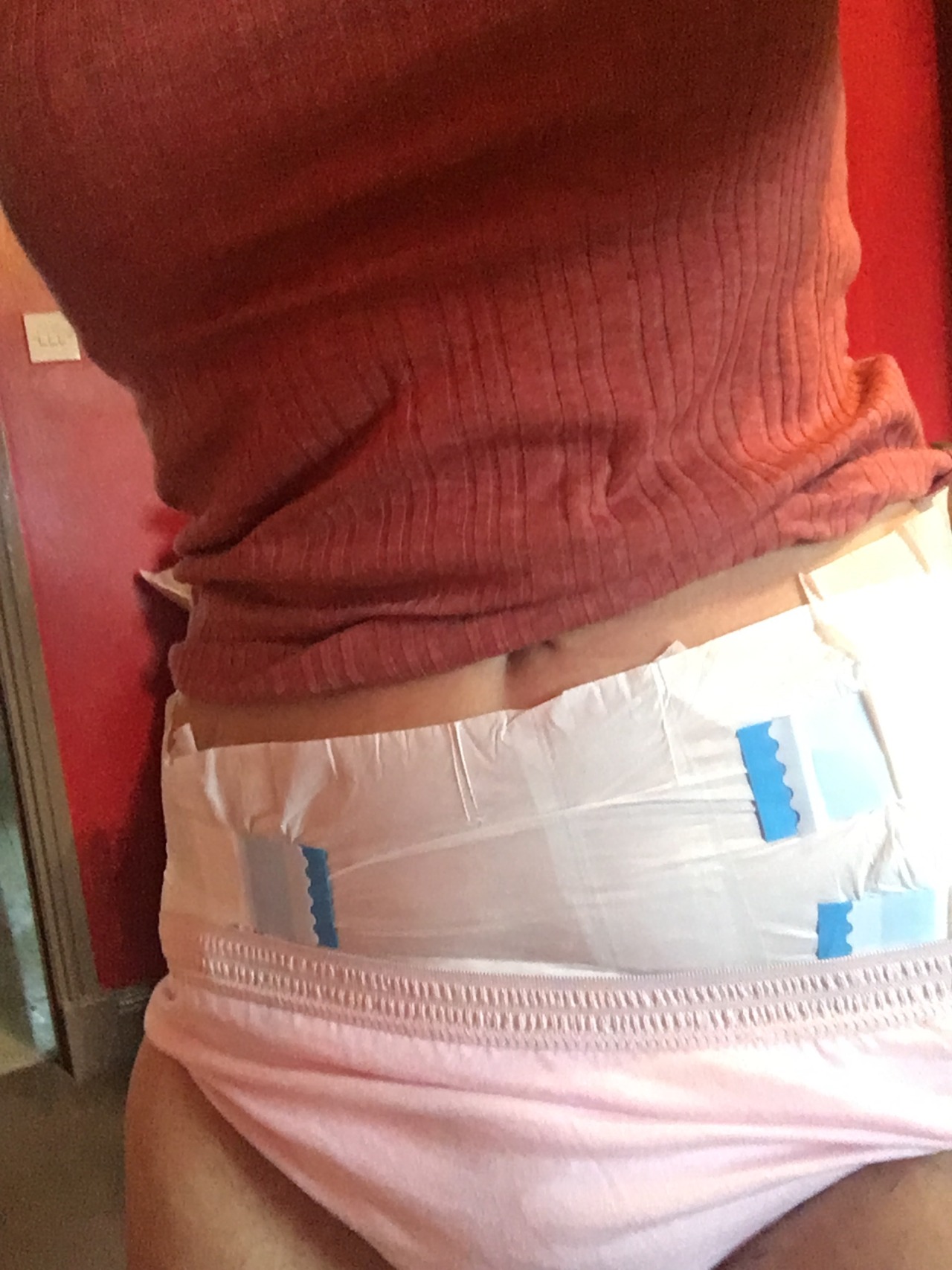 sweetinnocentbabygirl:  Nothing nicer than a white thick diapee and cute pink panties☺️..