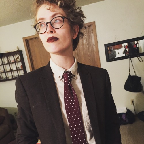 lauracainn:#me #androgynous #queergirlsinsuits #androgynousgurl #redlips #redtie