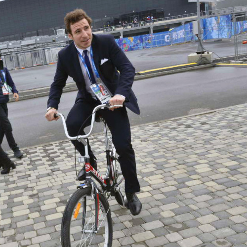 hockeyswedes:  Tre kronor arriving to the arena today (14/02/21) 