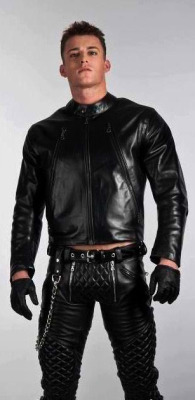 aplethoraofmen:  Hot Guy Leathers