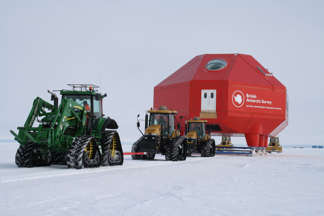 rocketumbl:  Halley VI Research Station