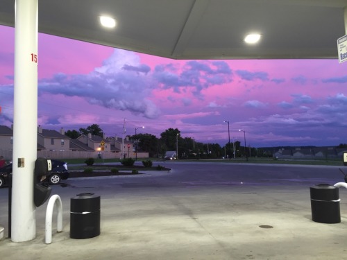 studyblr-bri:mixtape-melodies:carnations-loyalty:The sky was a painting tonight.This is it. Sky pict