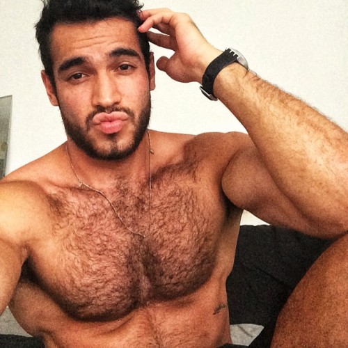 mymenstocktaking:  Sexy shirtless selfies by Javier Castillo (@javocast13 on Instagram).