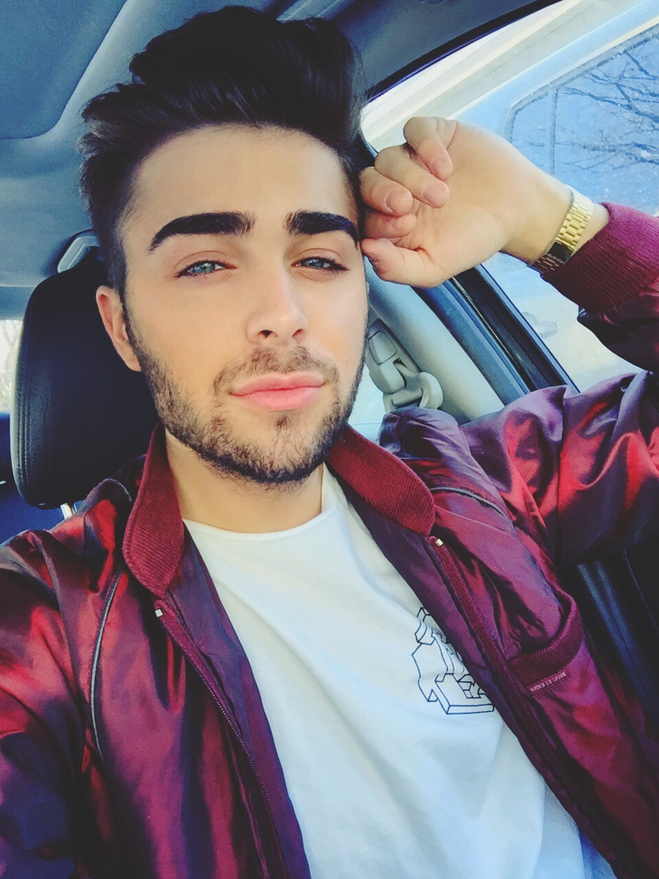 kingkhii:  Cutie …