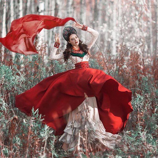 toastyhat: notimpossiblejustabitunlikely:  ohsoromanov:     Margarita Kareva bringing