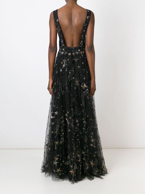 startorialist: One more dress to for today’s Valentino love fest! I managed to download these 