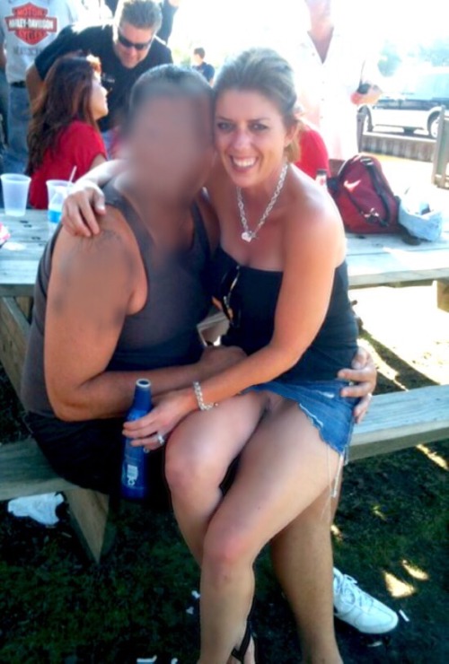 hot-public-flashing:storks49:No wonder my friend wanted to take our picture