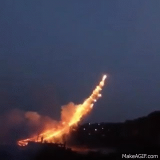 thekhooll:  Sky Ladder Cai Guo-Qiang Sky Ladder, realized at Huiyu Island Harbour, Quanzhou, Fujian, June15, 2015 at 4:49 am, approximately 2 minutes and 30 seconds. On June 15, 2015 at 4:49 am, Cai Guo-Qiang realized the explosion event Sky Ladder