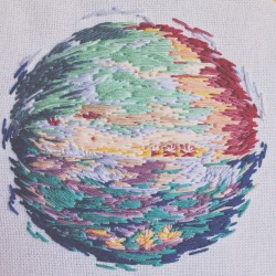 eurekada:  First embroidery inspired by Monet’s water lilies :^)