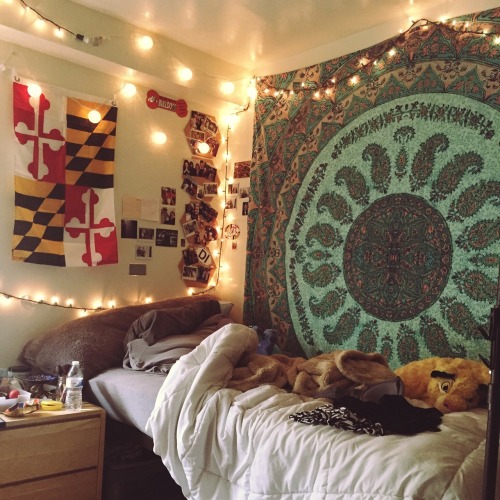 fyeahcooldormrooms:  Duquesne University   I miss Maryland