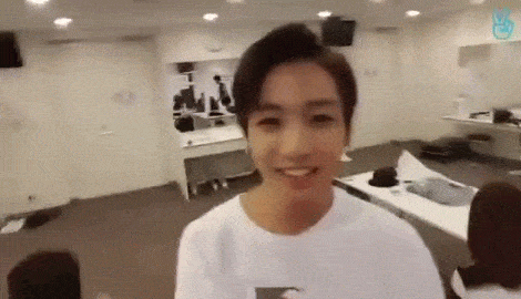 tonights:maknae strikes again ♡