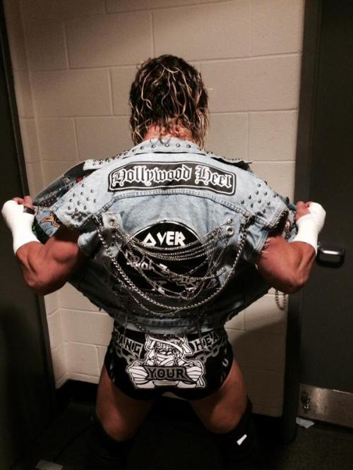 dolphzdaily: @HEELZigglerKILLER #MFOTY @wrestlewear gear @WWE #MITB @MotleyCrue #OverIt 