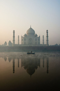 wolverxne:  Taj Mahal, Agra, India - by: