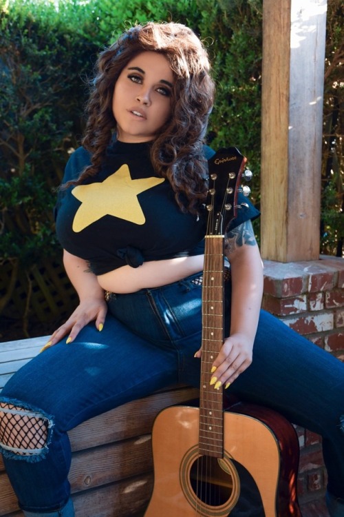 oenvyus:  I hear the universe calling my name 🎶⭐️  My gender bend Greg Universe set and video goes live tonight on www.patreon.com/envyus   📸 Tainted Lust