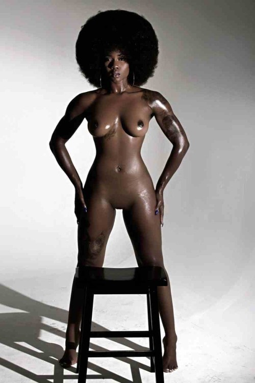 XXX Ebony Goddess Worship photo