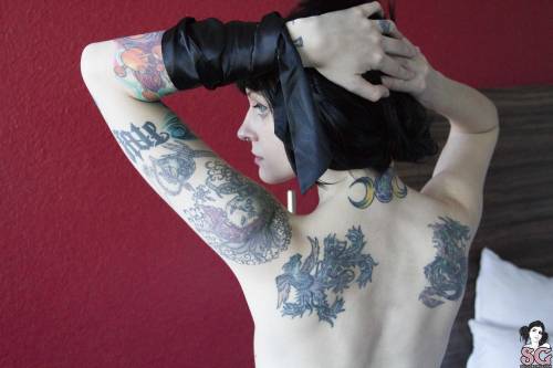 suicidegirlslover:  Heathen Suicide  Wow!