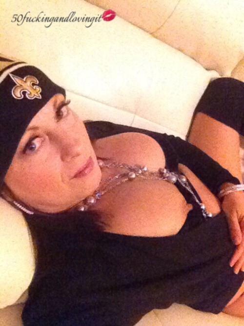 50fuckingandlovingit:  WHO DAT, BABY?!?! What a way to end the season…Makin’ dirty bird gumbo in Atlanta!! Love the Boys in Black and Gold!!!   ❤️❤️❤️GEAUX SAINTS!!! ❤️❤️❤️  💋 