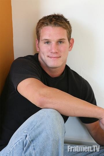 jocksbearsandgeeks:  jocksbearsandgeeks  Celebrating over 9500 followers.  Hot blond
