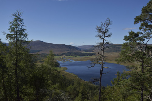 Dun Da Lamh - Fort of the Two HandsThis Pictish fort is located in Speyside, overlooking the River S