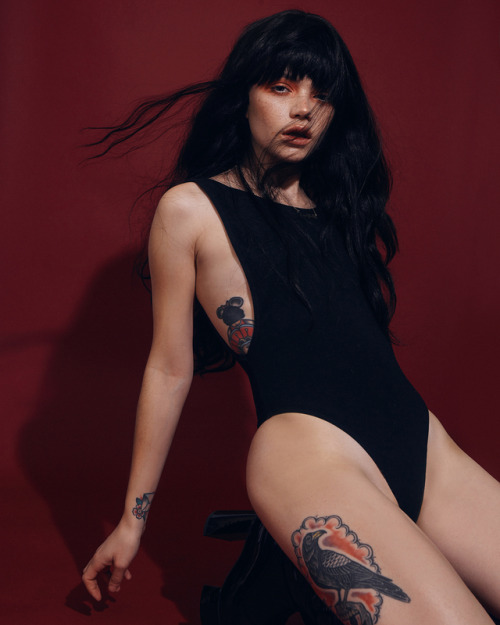 socialpsychopathblr:  Zoe Elyse