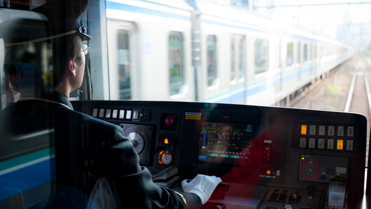 lkazphoto:
“Driver, Yamanote Line （山の手線）
”