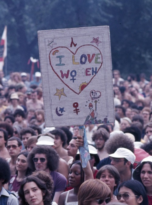 songsforgorgons: ”I Love Women (Gay & Proud).” From a photo by Bettye Lane (undated). Schlesing