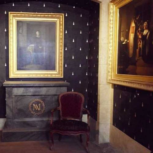 Visiting the Conciergerie Prison ( before restoration) and the cell of Marie Antoinette#marieantoi