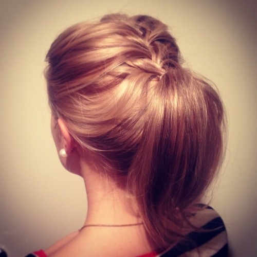 I&rsquo;ve been so quiet! Here'a a #easygoing #ponytail #hair #hairstyle #blond #blonde #highlig