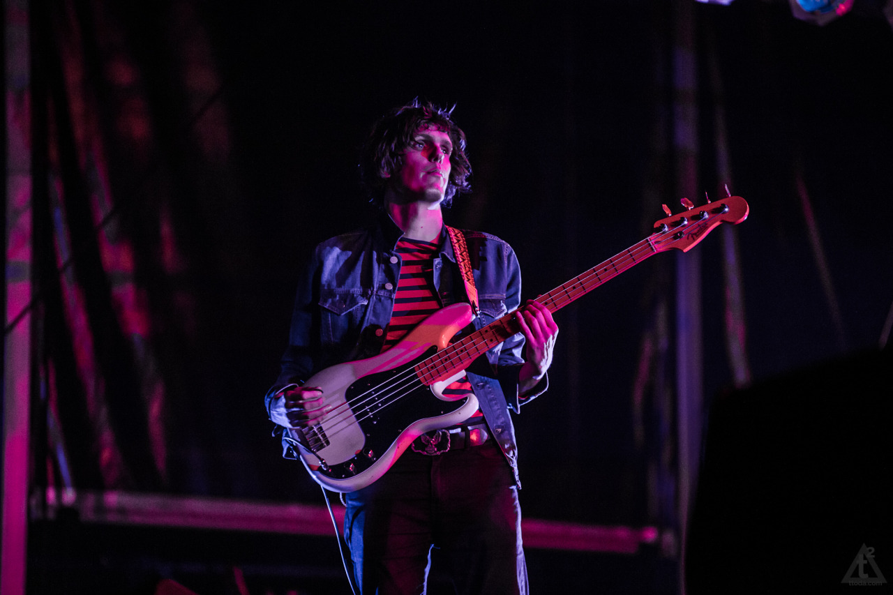 lil-fabrizio:  ttoda:  The Strokes: Julian Casablancas - Albert Hammond Jr - Nikolai