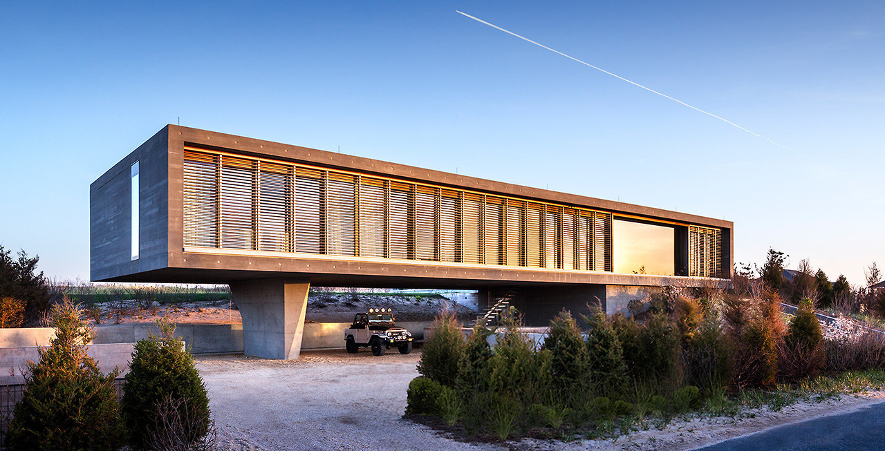 archatlas:     Flying Point House in New York A beach house designed by Steven Harris