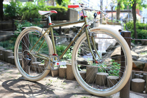 kinkicycle:  *SURLY* crosscheck complete bike by Blue Lug on Flickr.
