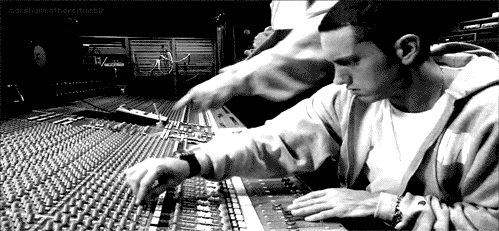 holasoysuperweona:  domyacdc:  This is how Eminem makes his music.  Do not touch