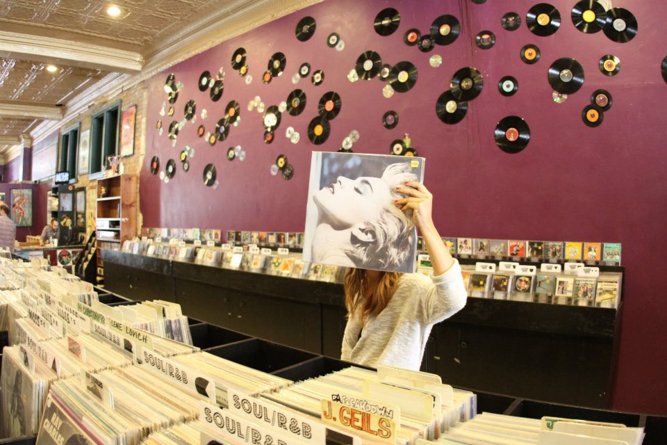 chickswithrecords:  finding madonna at found sound. 