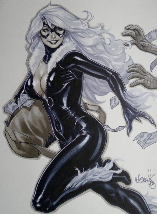 comicbookwomen:  comicbookwomen:Mark Brooks  Top Queue Posts-Black Cat #10